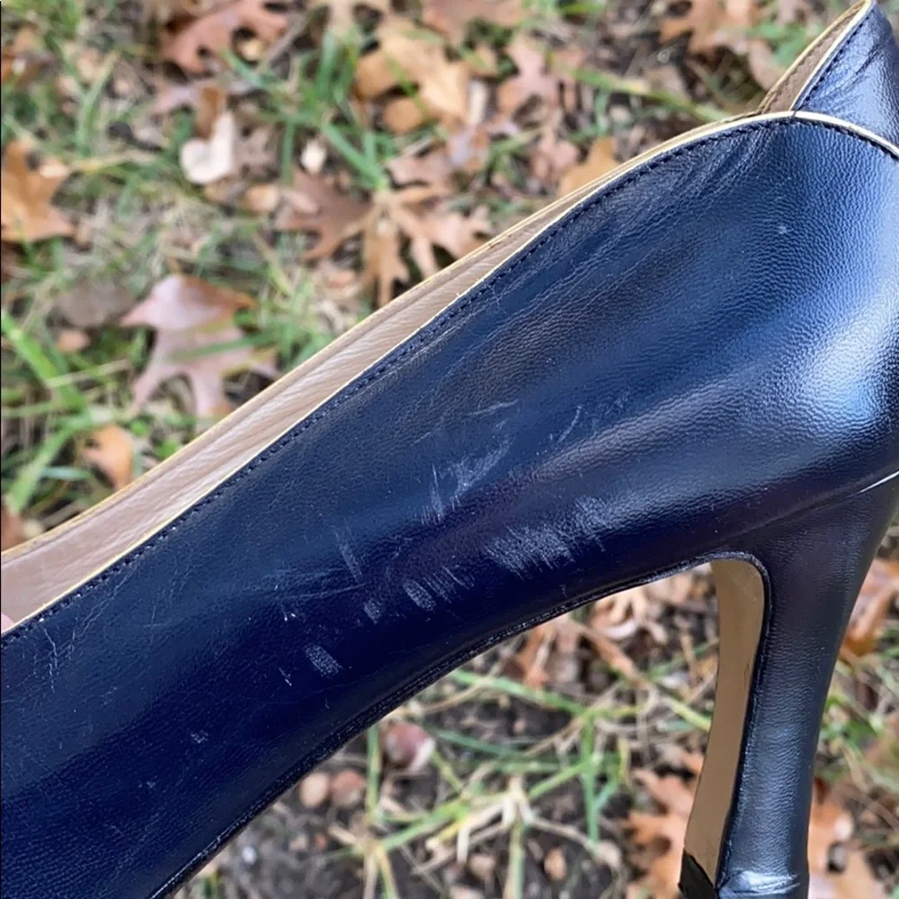 Vintage Bally Navy Blue Leather Made in Italy Heels